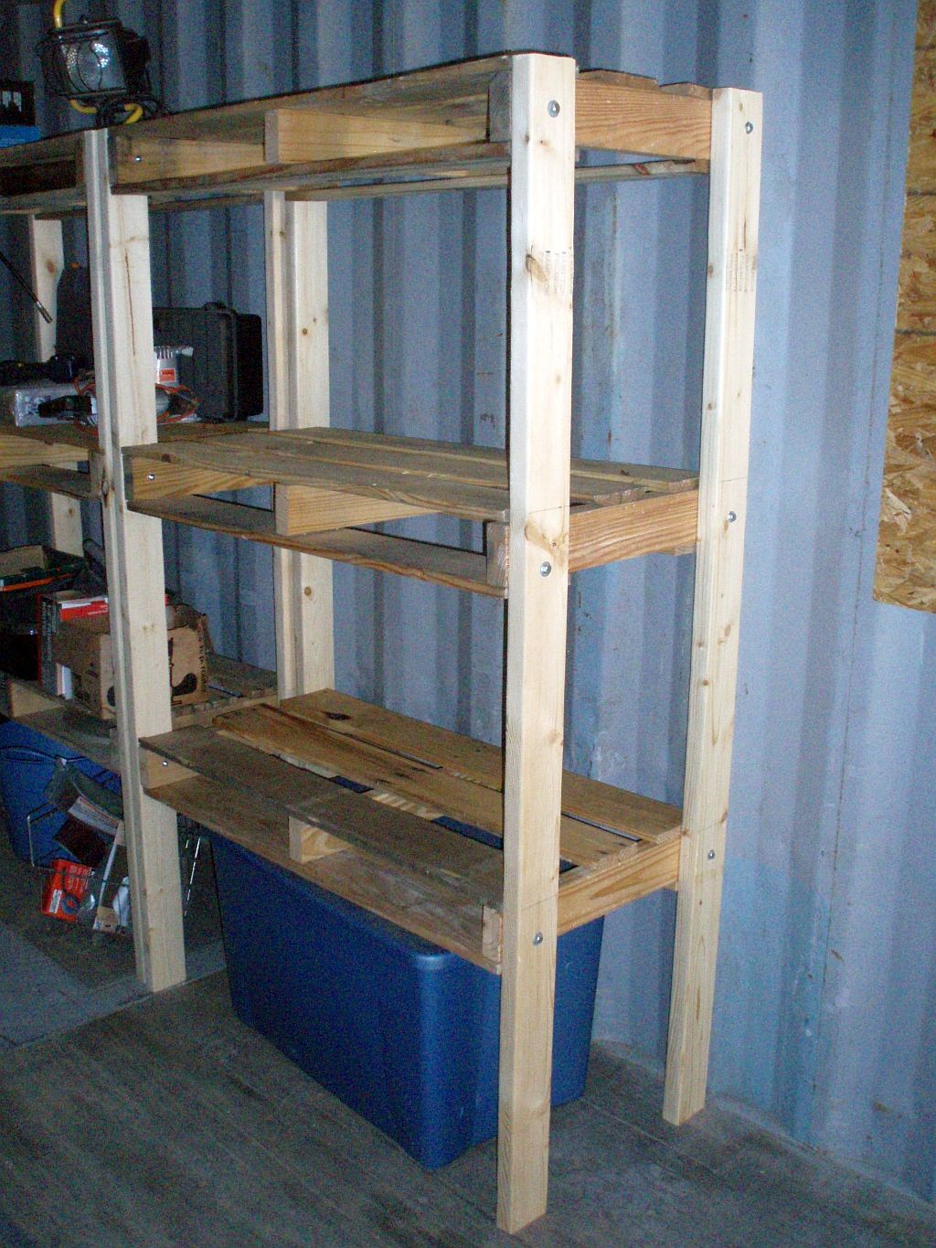 the pallet shed finished, I've started a chicken coop made of wood 